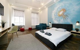 Main Square Apartment Good Stay In The City Center